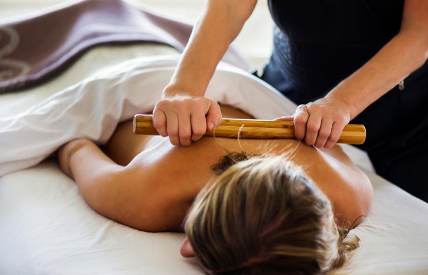 Bambusz masszázs