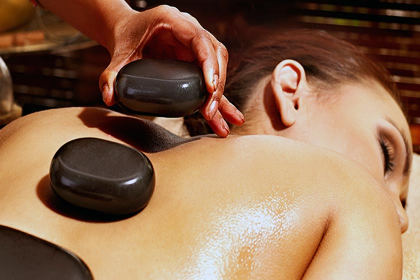 Lávaköves masszázs