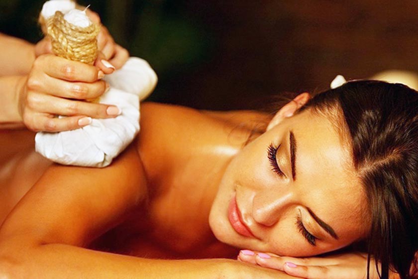 Thai herbalabdacs masszázs